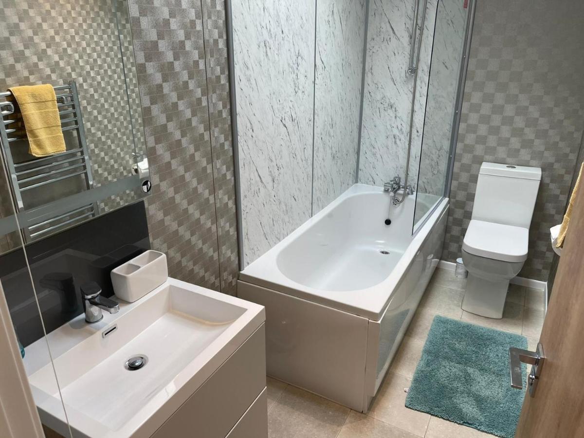 Indulgence Lakeside Lodge I3 With Hot Tub, Private Fishing Peg Situated At Tattershall Lakes Country Park Екстериор снимка